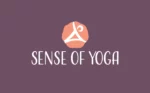Het logo van Sense of Yoga met een donkere achtergrond